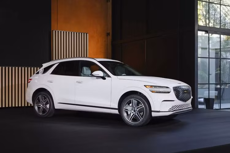 Genesis GV70 2025 mới chỉ từ 1,22 tỷ đồng, "đấu" Mercedes-Benz GLC - Hình 12 Genesis GV70 2025 moi chi tu 1,22 ty dong,
