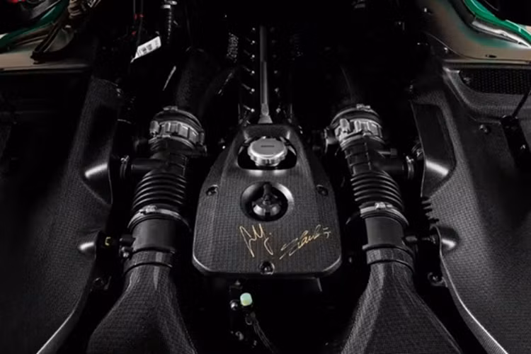Ferrari Daytona SP3 màu BP Green "độc nhất" không dưới 76 tỷ đồng - Hình 4 Ferrari Daytona SP3 mau BP Green