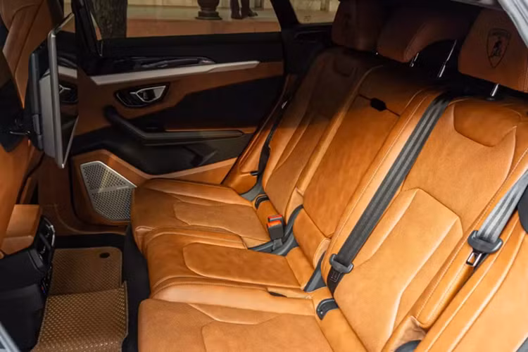 Tận thấy siêu SUV Lamborghini Urus chỉ hơn 12 tỷ ở Hà Nội - Hình 5 Tan thay sieu SUV Lamborghini Urus chi hon 12 ty o Ha Noi-Hinh-5