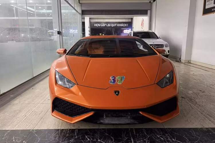 “Đại gia đồng nát” Nghệ An bán Lamborghini Huracan sau 1 năm - Hình 2 “Dai gia dong nat” Nghe An ban Lamborghini Huracan sau 1 nam-Hinh-2