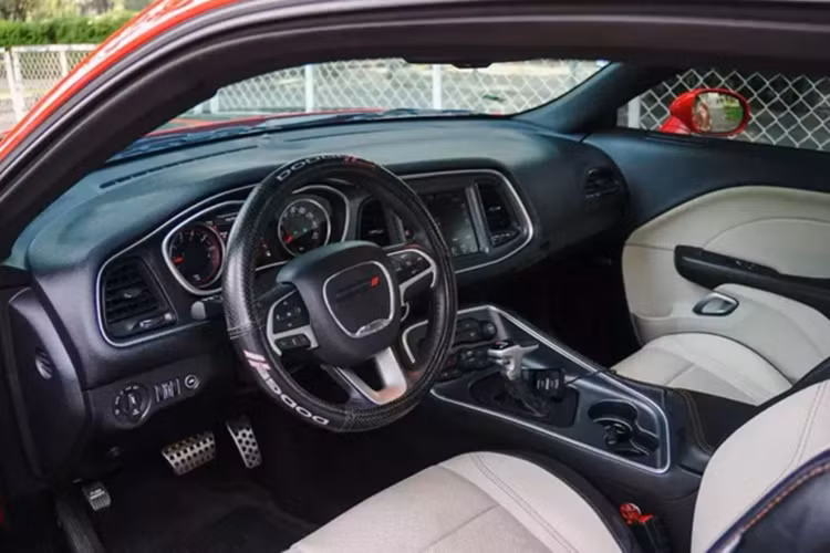 Dodge Challenger SXT hang hiem Viet Nam rao ban hon 2 ty-Hinh-4