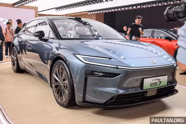 Toyota bZ7 - oto dien Nhat Ban cong nghe cua Trung Quoc ra mat