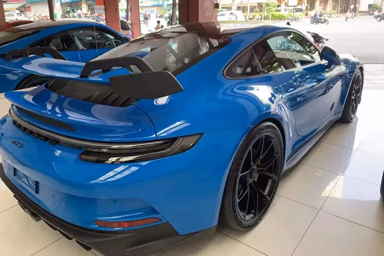Chạm mặt Porsche 911 GT3 hơn 16 tỷ của nữ đại gia Hà Nội - Hình 4 Cham mat Porsche 911 GT3 hon 16 ty cua nu dai gia Ha Noi-Hinh-4