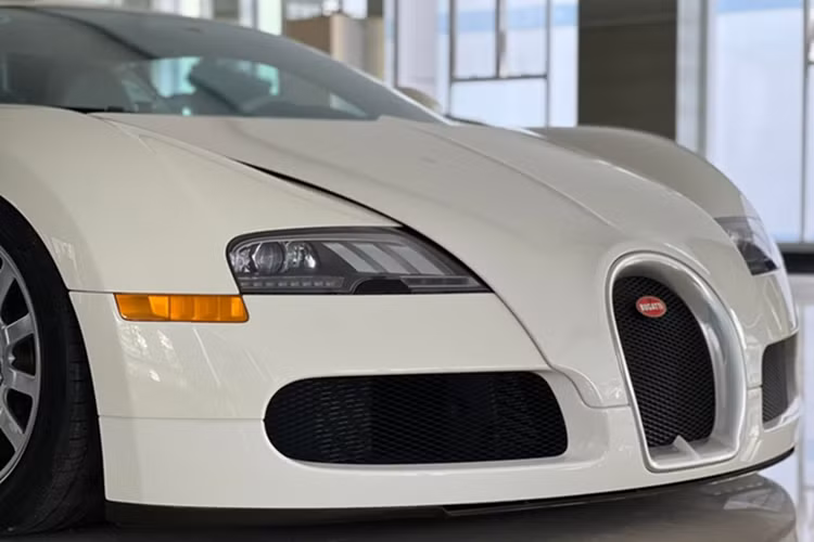 Bugatti Veyron gần 50 tỷ đã có mặt tại Việt Nam tròn 13 năm - Hình 6 Bugatti Veyron gan 50 ty da co mat tai Viet Nam tron 13 nam-Hinh-6