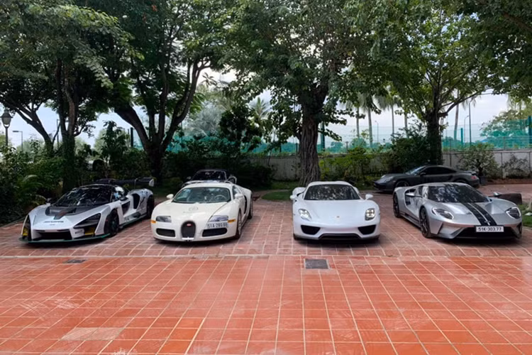 Bugatti Veyron gần 50 tỷ đã có mặt tại Việt Nam tròn 13 năm - Hình 9 Bugatti Veyron gan 50 ty da co mat tai Viet Nam tron 13 nam-Hinh-9