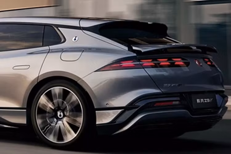 Sep BYD khoe - Denza Z9 GT “tot hon gap 10 lan” Mercedes, BMW-Hinh-7