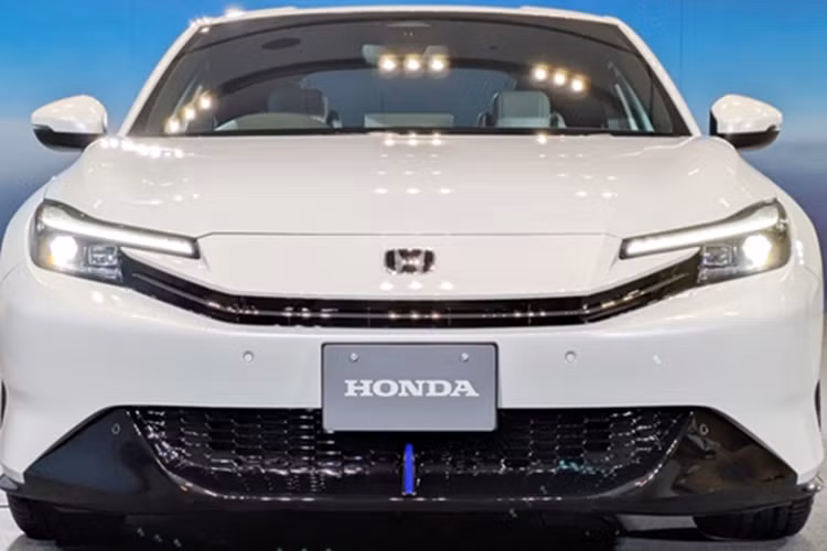"Soi" Honda Prelude e:HEV 2026 thể thao đẹp mắt lại tiết kiệm xăng - Hình 2 Honda cũng giải thích ý nghĩa đằng sau cái tên Honda Prelude e:HEV S+ Shift thể thao, với từng tên được liệt kê bên dưới: S được Honda dùng để thể hiện tinh thần thể thao. Nó đã được sử dụng từ lâu, như được thấy trong tên của các mẫu S600, S2000 và Type S.
