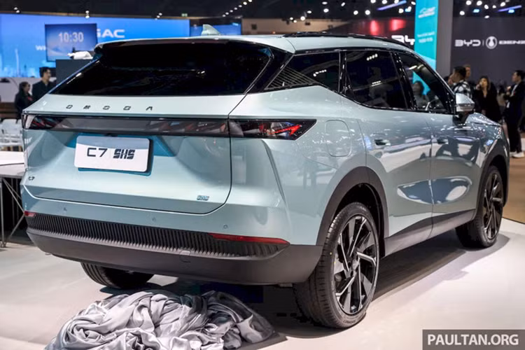 Omoda C7 PHEV 2025 - CUV cỡ C "ăn xăng" chỉ 4,89 lít/100km - Hình 7 Omoda C7 PHEV 2025 - CUV co C