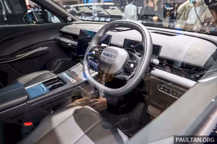 Omoda C7 PHEV 2025 - CUV cỡ C "ăn xăng" chỉ 4,89 lít/100km - Hình 4 Omoda C7 PHEV 2025 - CUV co C