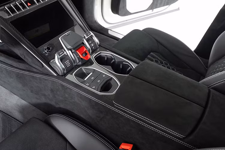 Lamborghini Urus hon 16 ty 