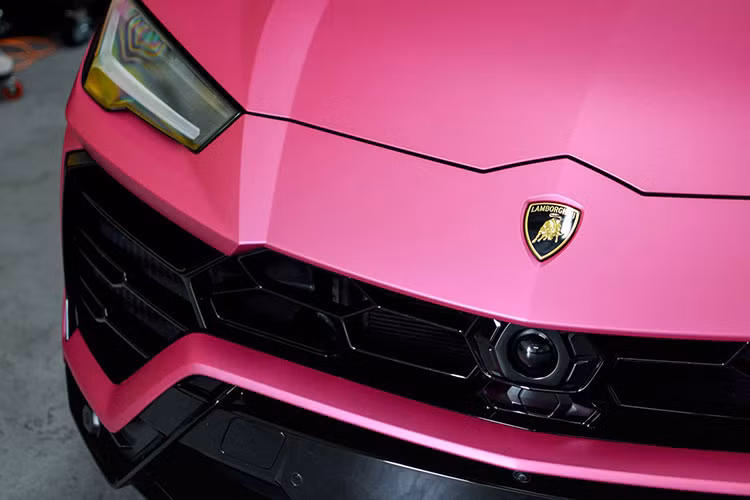 Lamborghini Urus hon 16 ty 
