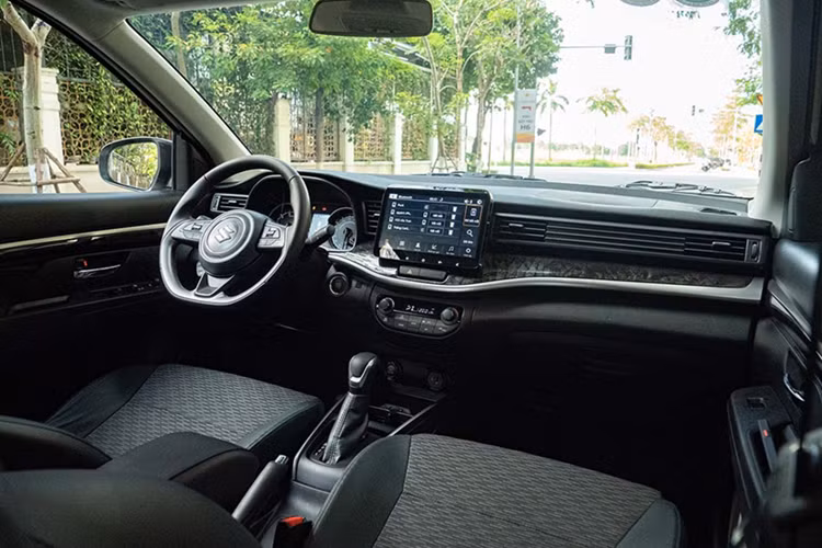 Suzuki XL7 hybrid đang giảm chỉ còn 545 triệu đồng tại Việt Nam - Hình 6 Suzuki XL7 hybrid dang giam chi con 545 trieu dong tai Viet Nam-Hinh-6