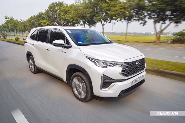 Suzuki XL7 hybrid đang giảm chỉ còn 545 triệu đồng tại Việt Nam - Hình 10 Suzuki XL7 hybrid dang giam chi con 545 trieu dong tai Viet Nam-Hinh-10
