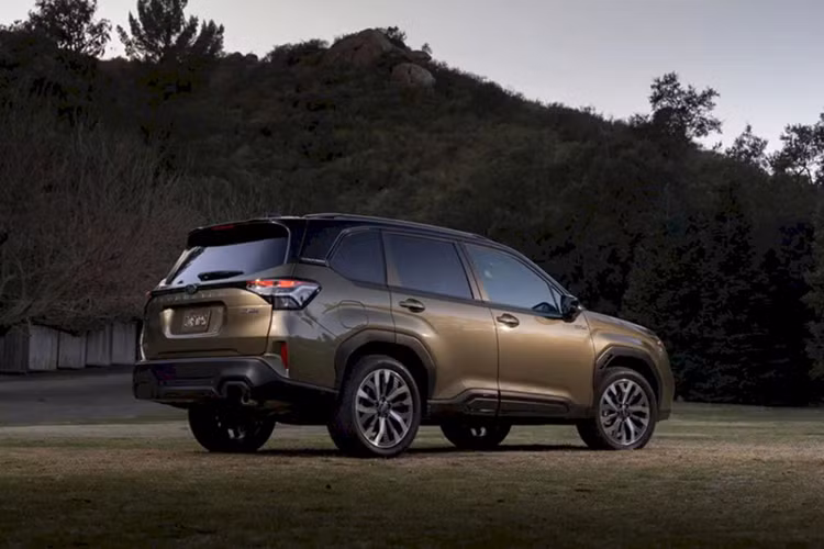 Subaru Forester 2025 từ 736 triệu, an toàn hơn với túi khí ngoài - Hình 17 Subaru Forester 2025 tu 736 trieu, an toan hon voi tui khi ngoai-Hinh-17