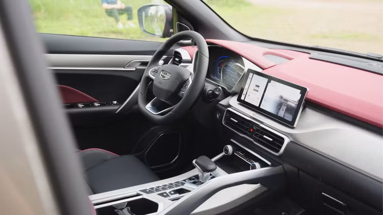 Geely Coolray - Kẻ thay đổi cuộc chơi phân khúc gầm cao cỡ nhỏ? - Hình 3 Geely Coolray - Ke thay doi cuoc choi phan khuc gam cao co nho?-Hinh-3