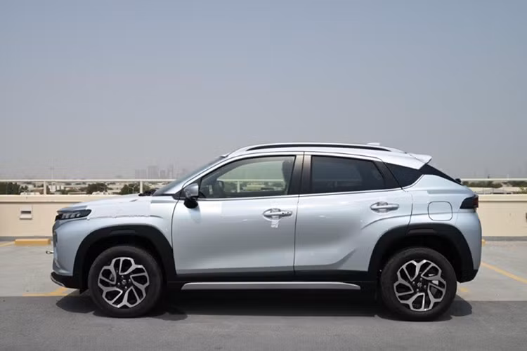 Suzuki Fronx 