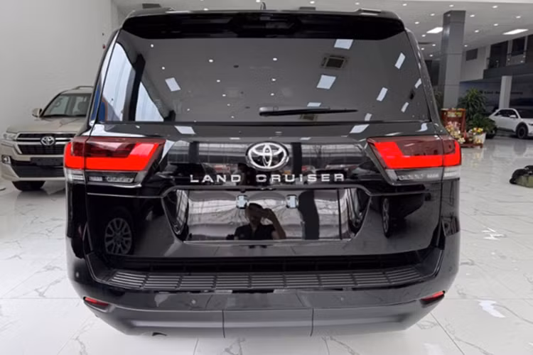 Toyota Land Cruiser 2025 “bằng xương bằng thịt" tại VN - Hình 7 Toyota Land Cruiser 2025 “bang xuong bang thit