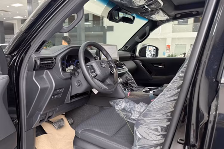Toyota Land Cruiser 2025 “bằng xương bằng thịt" tại VN - Hình 5 Toyota Land Cruiser 2025 “bang xuong bang thit