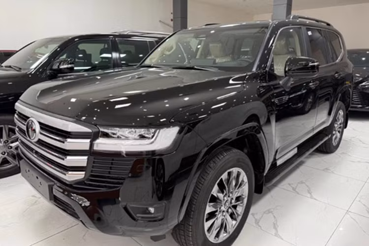 Toyota Land Cruiser 2025 “bằng xương bằng thịt" tại VN Toyota Land Cruiser 2025 “bang xuong bang thit