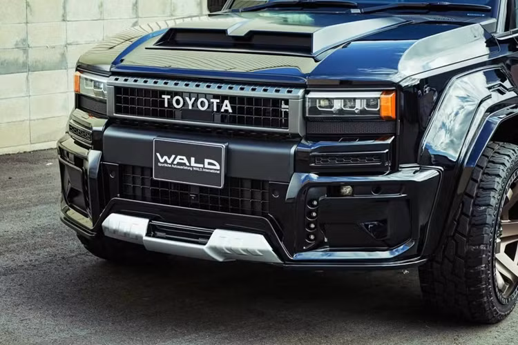 Toyota Land Cruiser Prado "chủ tịch" siêu ngầu độ bodykit Wald - Hình 3 Toyota Land Cruiser Prado