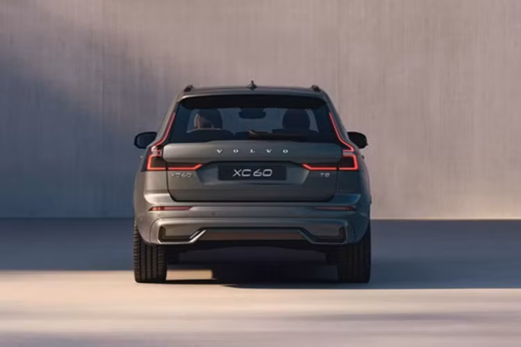 Volvo XC60 2026 ra mắt, SUV hybrid nâng cấp loạt trang bị hiện đại - Hình 6 Volvo XC60 2026 ra mat, SUV hybrid nang cap loat trang bi hien dai-Hinh-6
