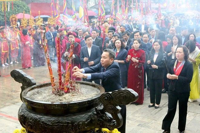 Lễ dâng hương Tổ Mẫu Âu Cơ khai hội đầu xuân tại Phú Thọ