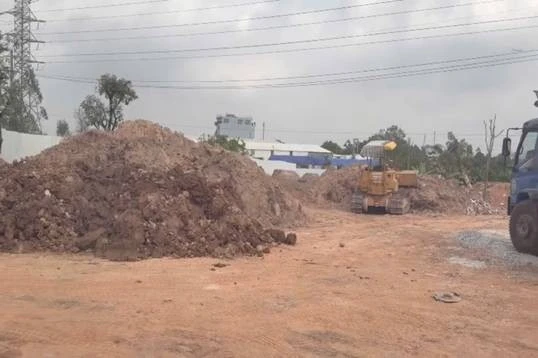 Phú Thọ phát hiện vụ đổ, tập kết trái phép hơn 133 tấn chất thải xây dựng