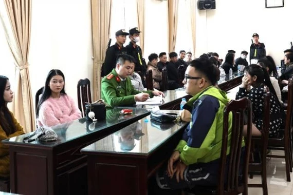 Triệt phá hoạt động ma túy tại quán bar Ninh Bình, bắt giữ 12 đối tượng