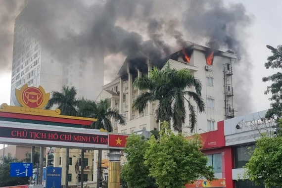 Cháy lớn tại trụ sở cũ Bưu điện tỉnh Hà Nam (cũ) 