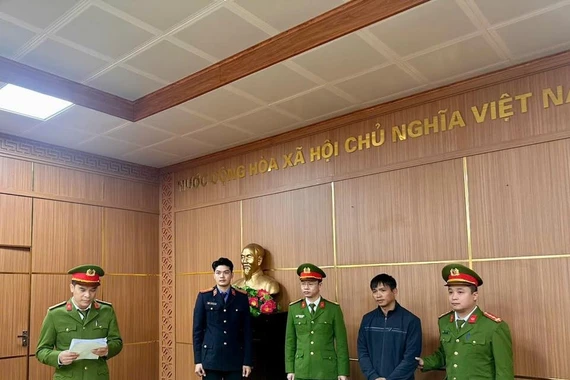 Lộ quy trình sản xuất nước giải khát giả bán cho người dân vùng cao