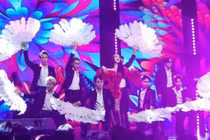 Mentor Bùi Quỳnh Hoa xuất sắc bảo toàn thành viên, cả team vào thẳng chung kết MIQVN 2025