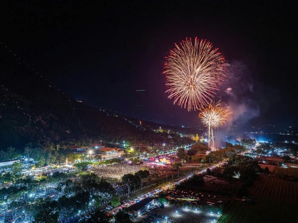 Tây Ninh: Hàng trăm ngàn người dự Khai Hội Xuân núi Bà Đen năm 2026