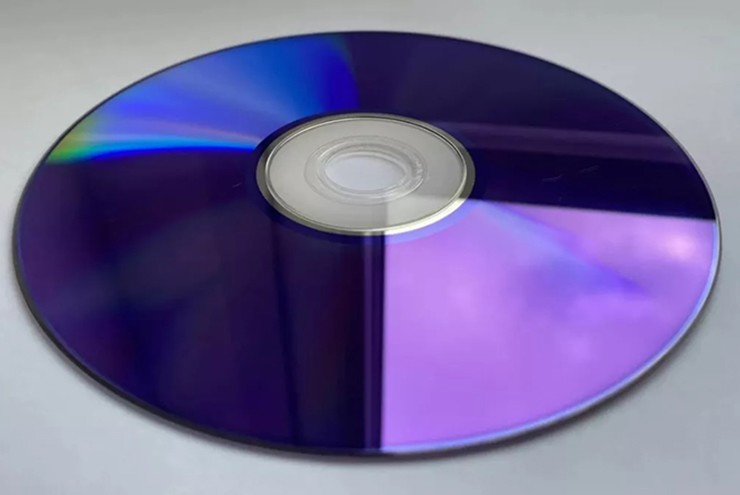 Tại khu công nghệ Akihabara, nhiều cửa hàng thông báo ổ Blu-ray đã hết sạch, còn ổ DVD cũng sắp rơi vào tình trạng tương tự. blu-2.png