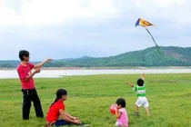 Để mỗi chuyến về quê là niềm vui cho trẻ