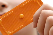 Nguy cơ đột quỵ từ việc lạm dụng thuốc tránh thai