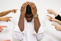 Học cách 'mặc kệ' lời chê bai để sống nhẹ lòng hơn