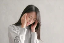 Thiếu máu não ở dân văn phòng gây suy giảm trí nhớ sớm