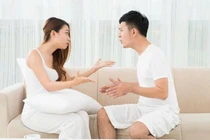 Vợ chồng trẻ mâu thuẫn vì thói quen so sánh gia đình mình với người khác