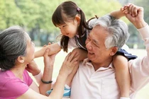 Khi ông bà can thiệp việc nuôi dạy cháu