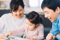 Khoảng cách vô hình trong gia đình hiện đại