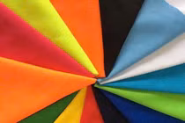 Cảnh báo chất liệu độc hại trong quần áo thời trang