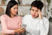 Bạn đời kiểm soát, nên chọn buông hay giữ?