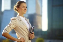 Có phải phụ nữ thành đạt khó lấy chồng?