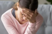 5 dấu hiệu cảnh báo rối loạn nội tiết tố nữ