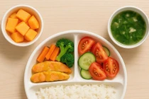 Gợi ý bữa ăn cân đối cho trẻ khỏe mạnh