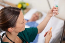 Nguy hiểm khi tự truyền dịch tại nhà 