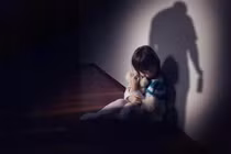 Cách gì để bảo vệ con khỏi bị xâm hại?