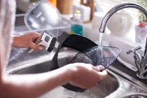 Coi chừng độc tố từ nồi chiên không dầu giá rẻ