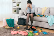 Chồng bừa bộn, vợ phải làm sao?