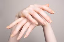 Cách giữ đôi tay luôn đẹp, mịn màng